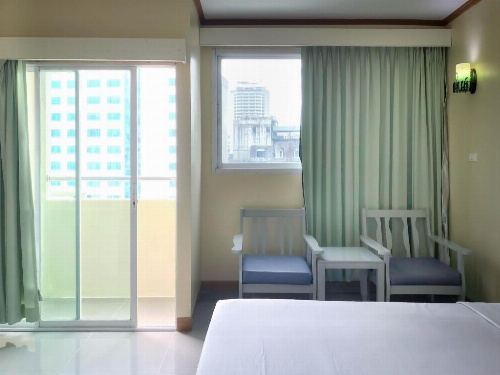 J Two S Pratunam Hotel image 11
