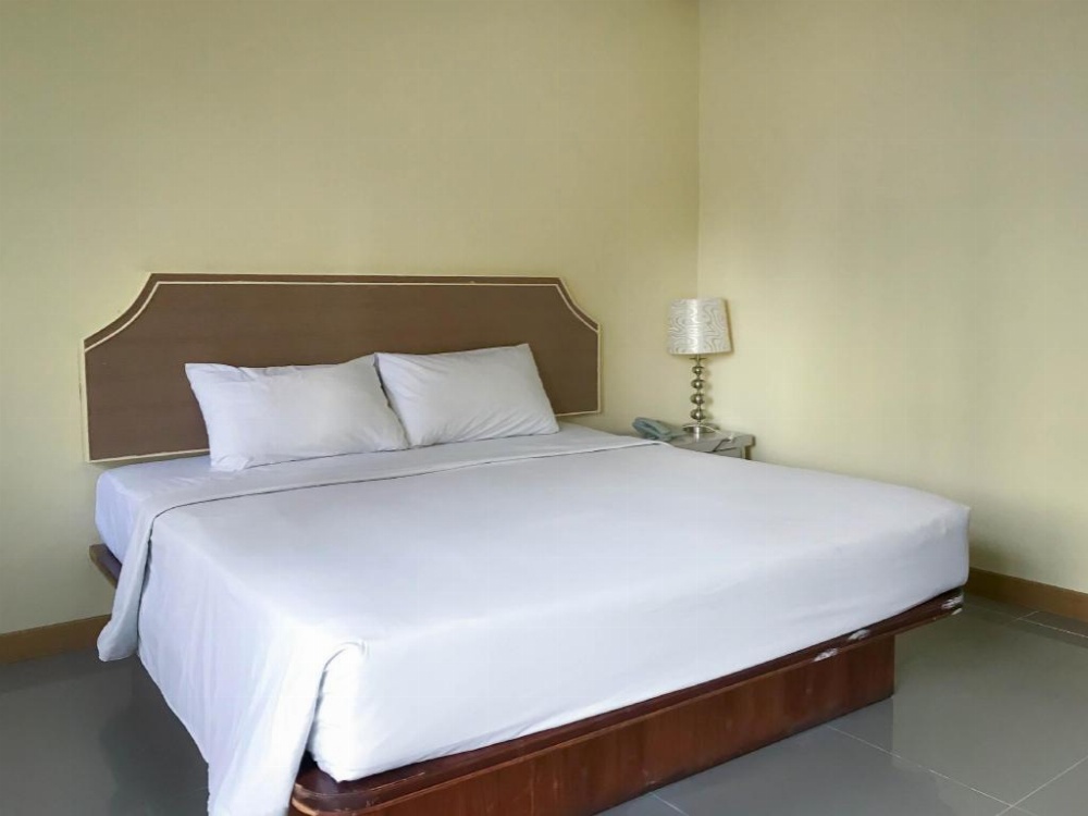 J Two S Pratunam Hotel